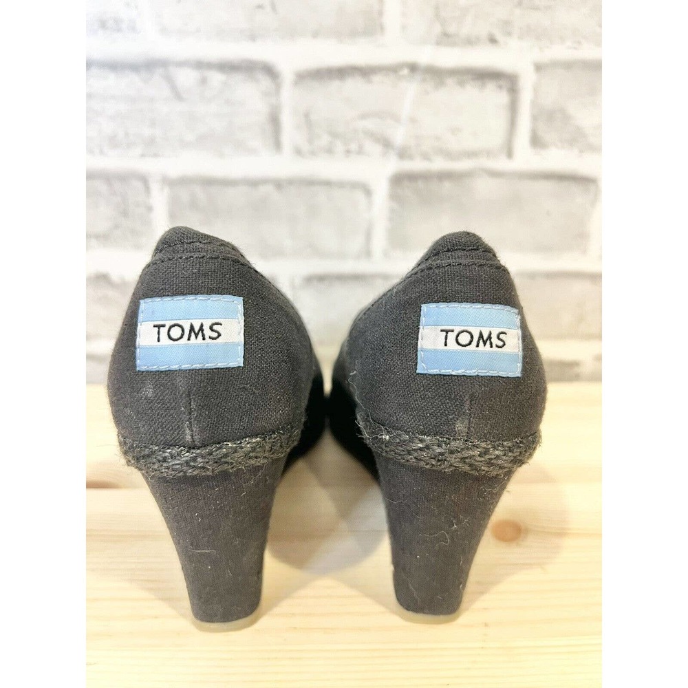 TOMS Classic Wedge Peep Toe Sandal, Women's Size 8 M, Black - Picture 4 of 5
